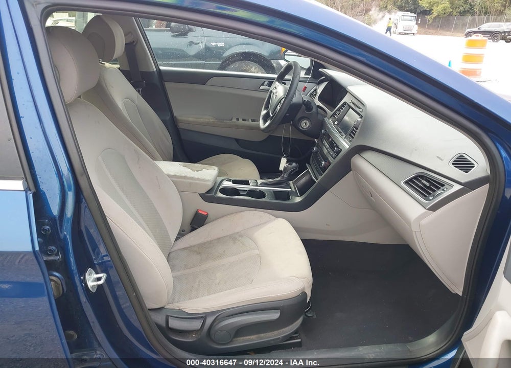 2016 HYUNDAI SONATA SE VIN: 5NPE24AF9GH435722