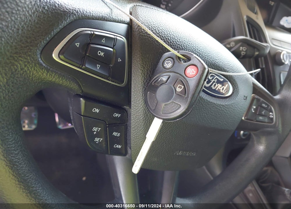 2018 FORD FOCUS SE VIN: 1FADP3FE1JL216267