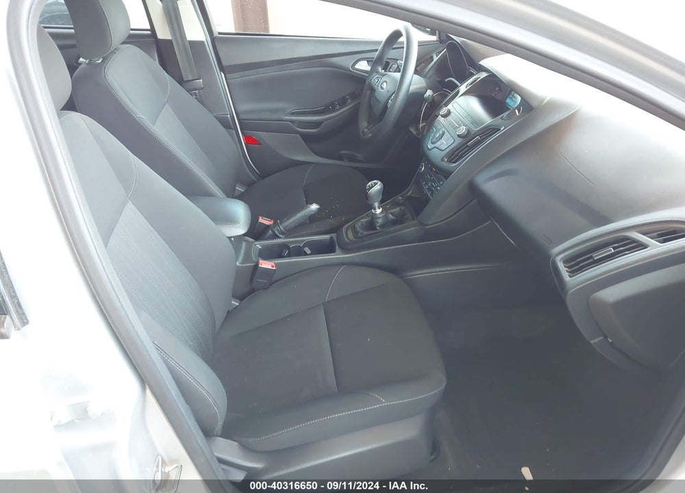 2018 FORD FOCUS SE VIN: 1FADP3FE1JL216267