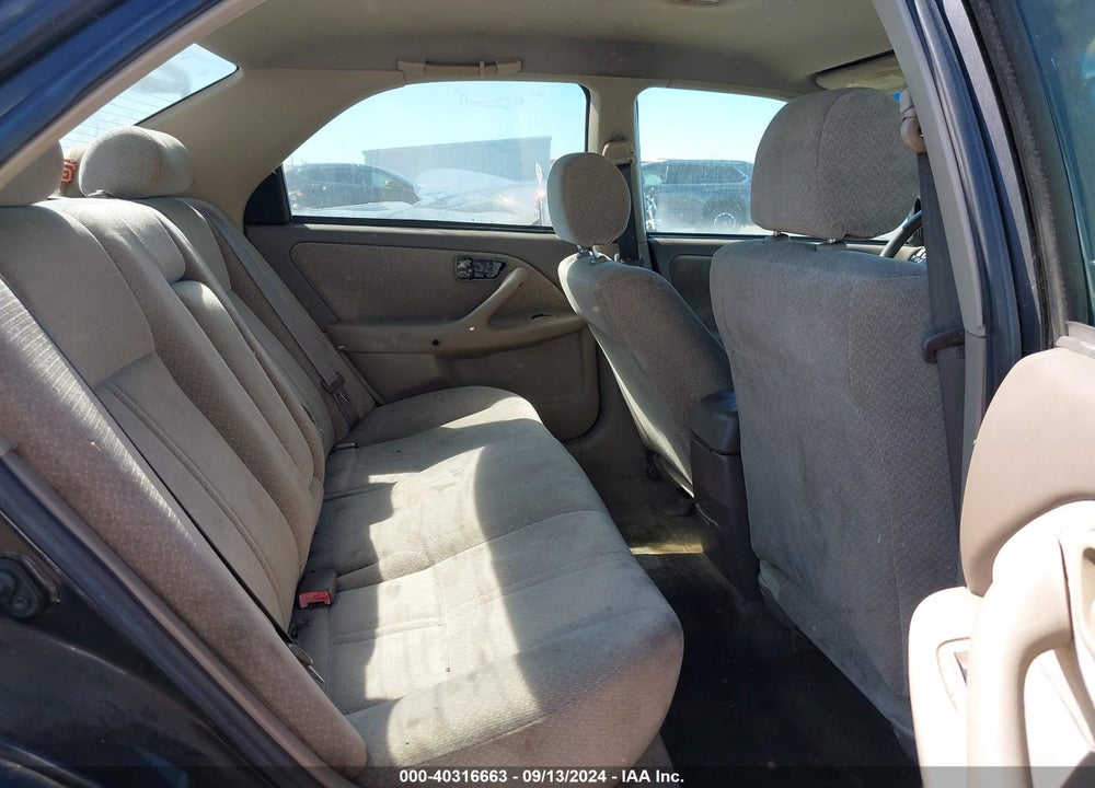 2000 TOYOTA CAMRY LE VIN: 4T1BG22KXYU625262