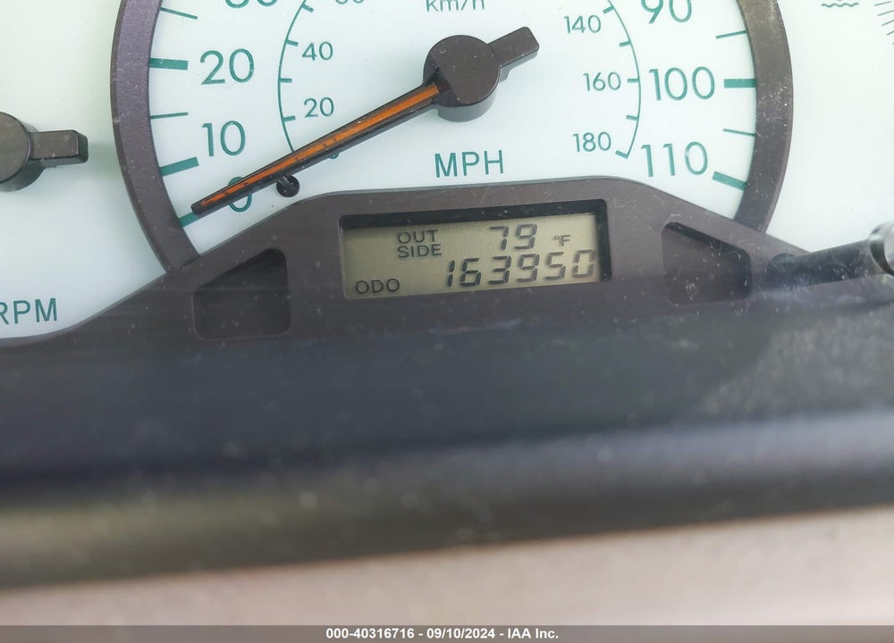 2003 TOYOTA COROLLA LE VIN: 2T1BR32E73C143028
