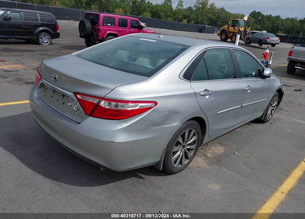 2015 TOYOTA CAMRY HYBRID XLE VIN: 4T1BD1FK7FU143018