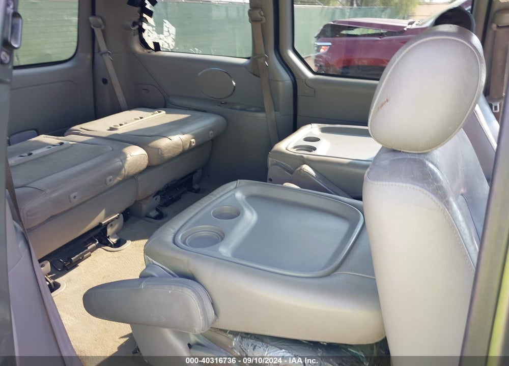 2005 KIA SEDONA EX/LX VIN: KNDUP132256619946