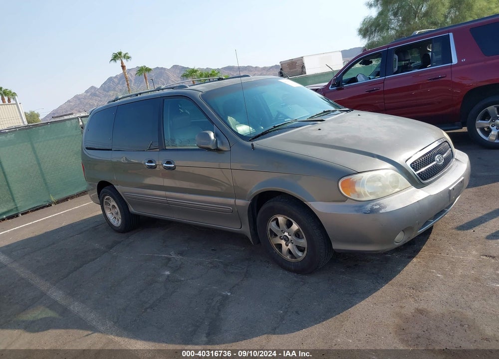 2005 KIA SEDONA EX/LX VIN: KNDUP132256619946
