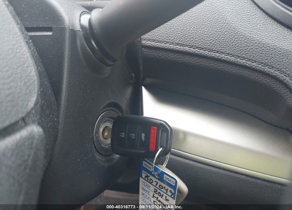 2016 HONDA CR-V LX VIN: 2HKRM3H30GH543843