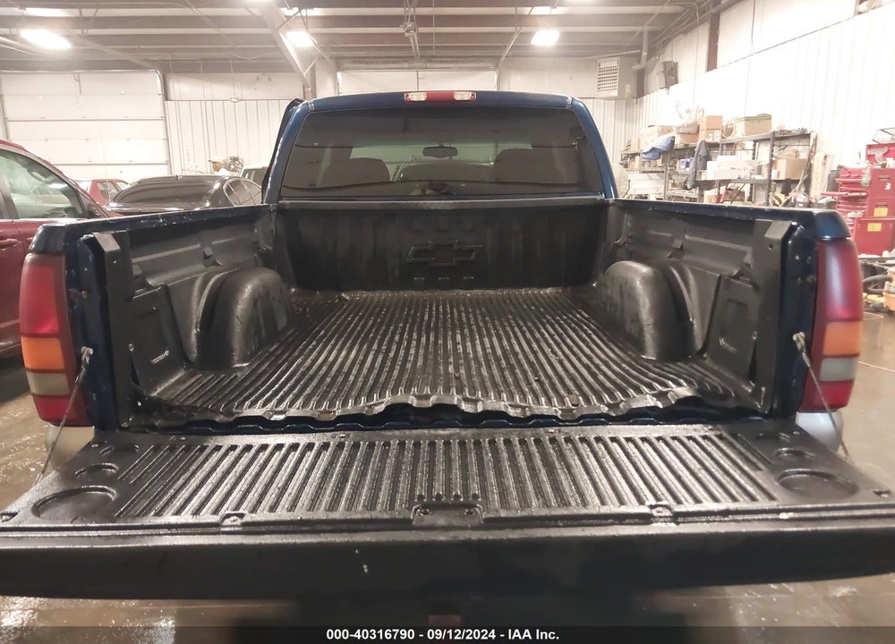 2000 CHEVROLET SILVERADO 1500 LS VIN: 1GCEK19T5YE430107
