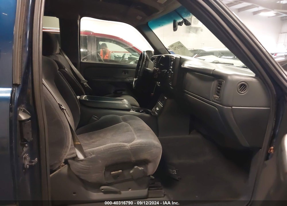2000 CHEVROLET SILVERADO 1500 LS VIN: 1GCEK19T5YE430107