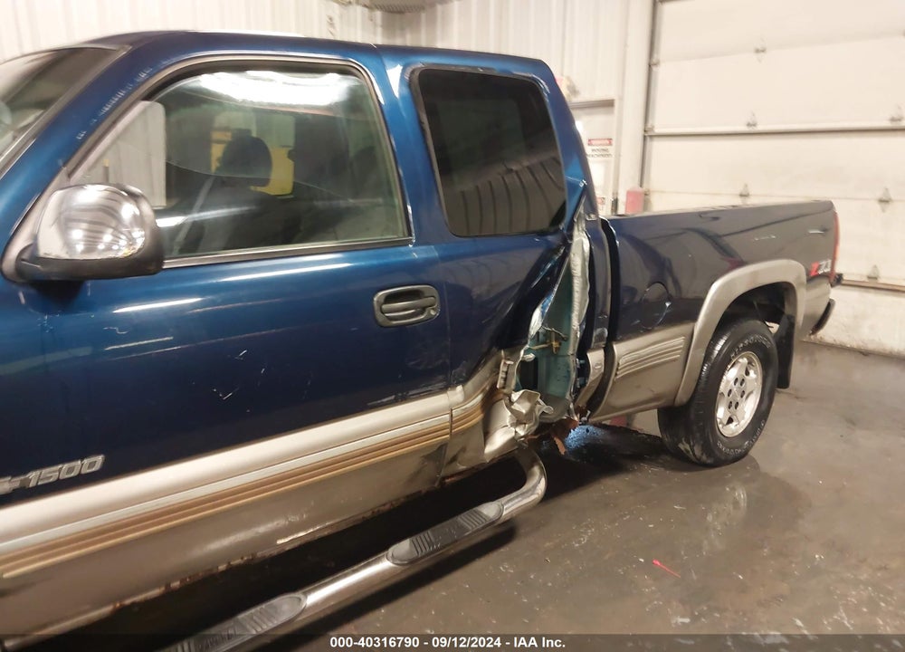 2000 CHEVROLET SILVERADO 1500 LS VIN: 1GCEK19T5YE430107