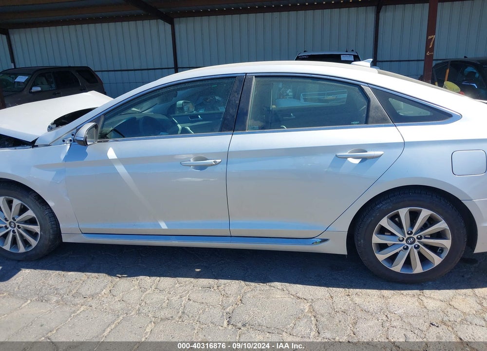 2017 HYUNDAI SONATA SPORT VIN: 5NPE34AF6HH443775