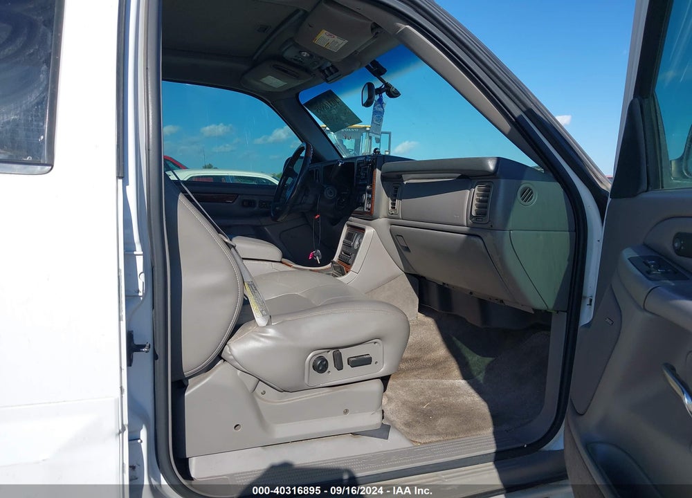 2002 CADILLAC ESCALADE STANDARD VIN: 1GYEK63NX2R111805