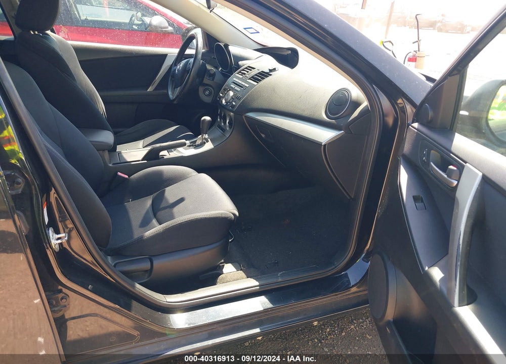 2011 MAZDA 3 VIN: JM1BL1K61B1420886