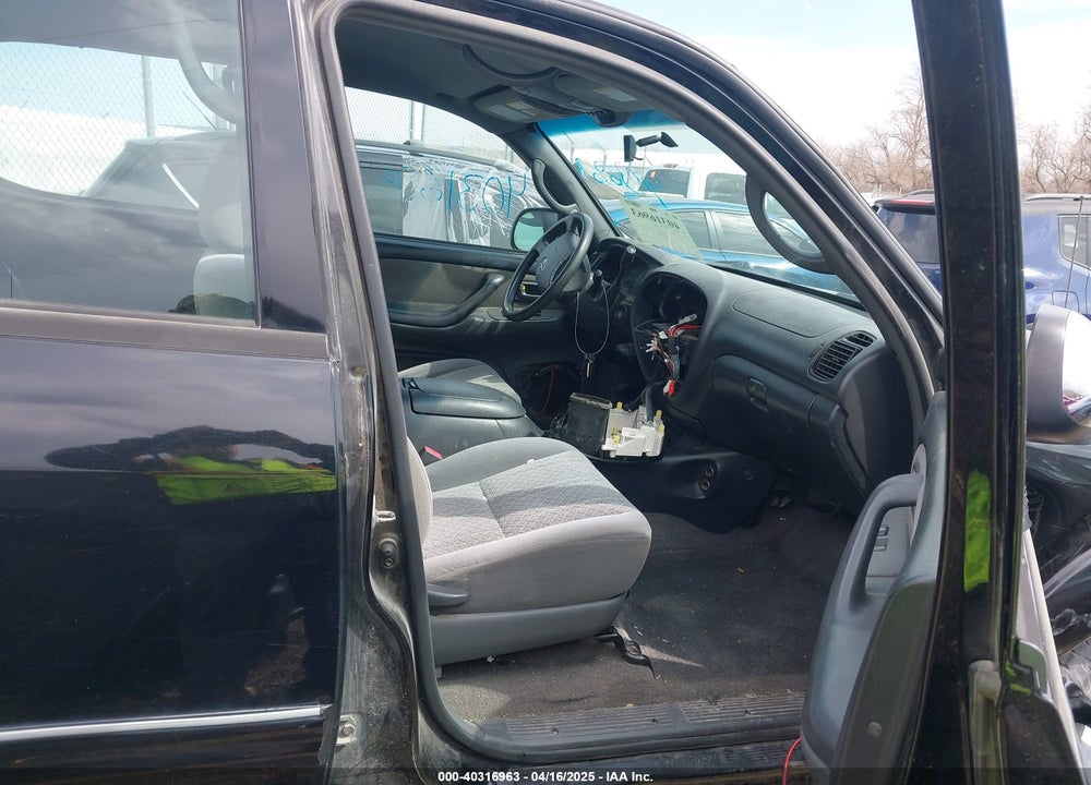 2006 TOYOTA TUNDRA SR5 V8 VIN: 5TBDT44146S523118