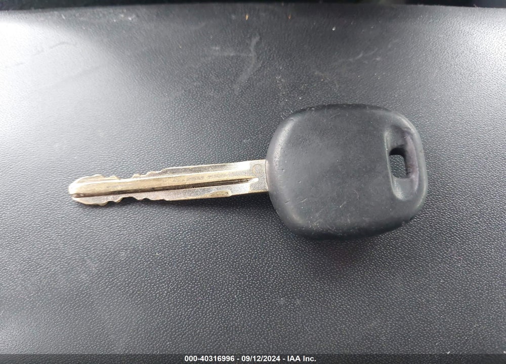 2012 TOYOTA PRIUS C TWO VIN: JTDKDTB3XC1503104
