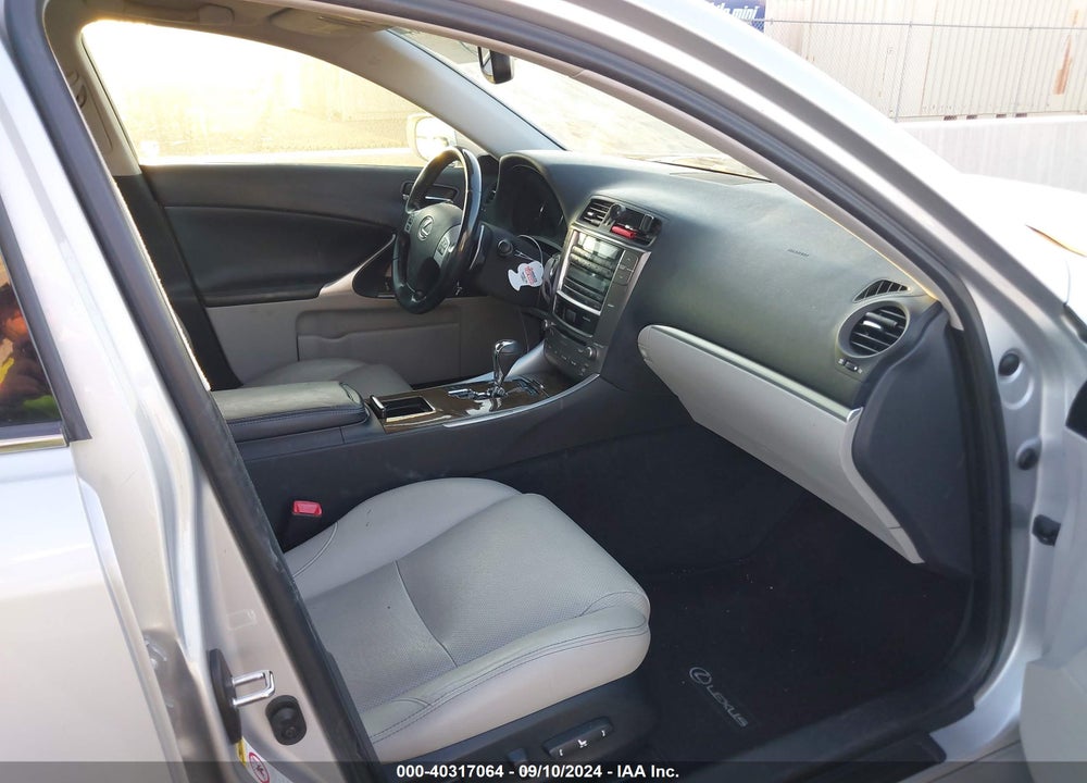2011 LEXUS IS 250 VIN: JTHCF5C27B2035467