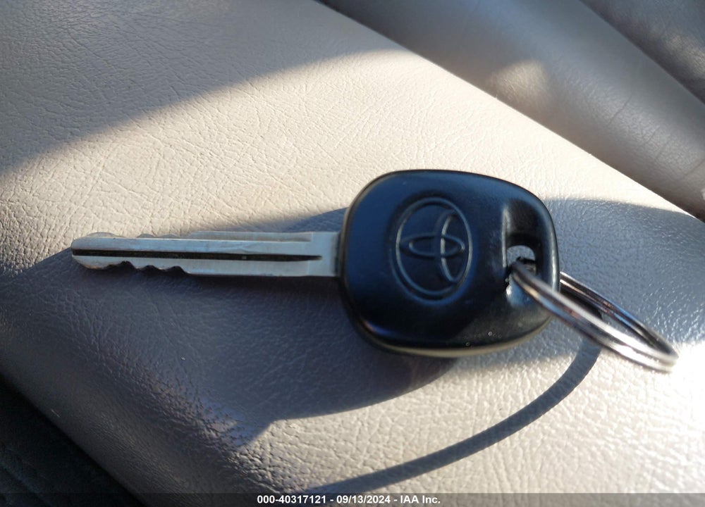 2003 TOYOTA PRIUS VIN: JT2BK12U230079564