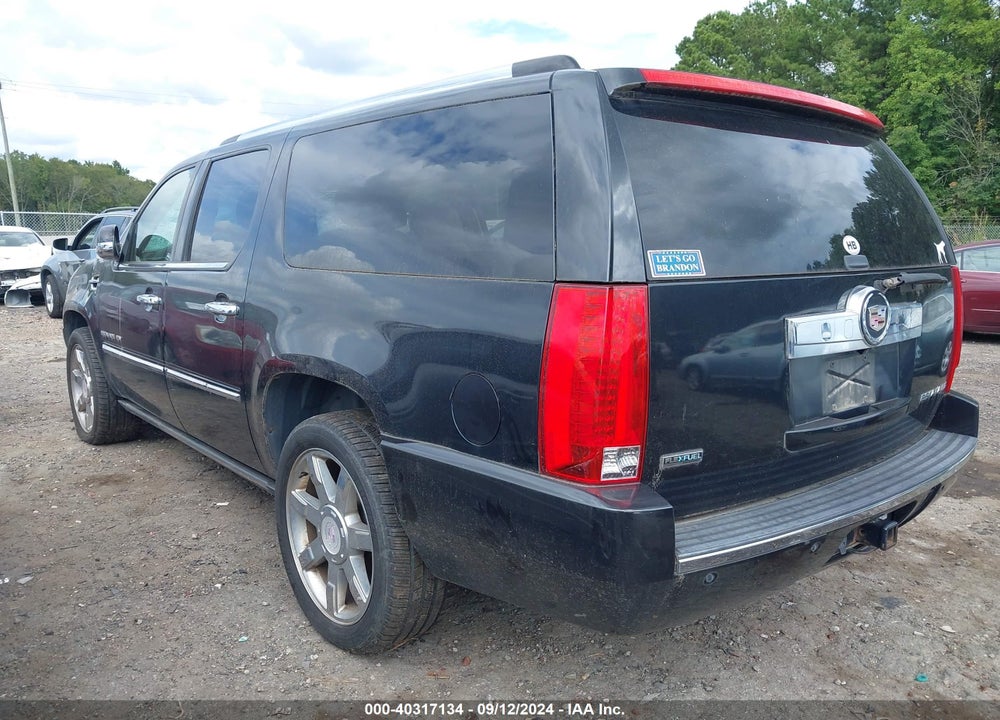 2010 CADILLAC ESCALADE ESV PREMIUM VIN: 1GYUCJEF2AR135967