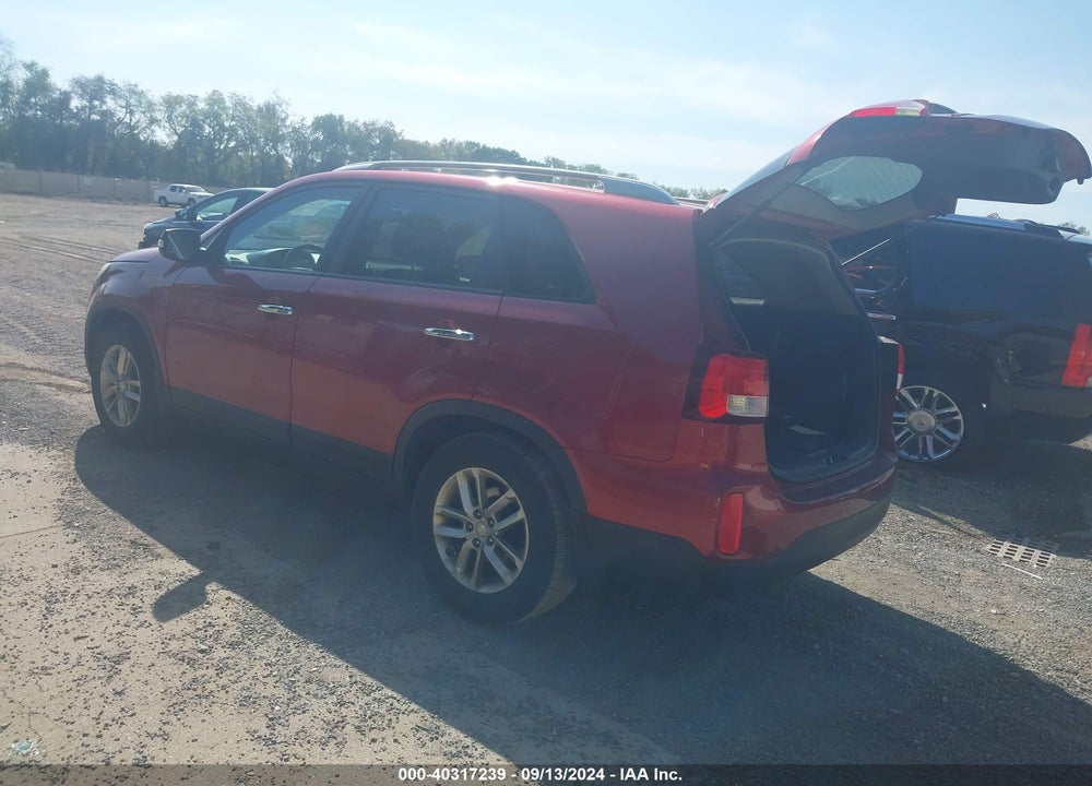 2015 KIA SORENTO LX VIN: 5XYKT3A62FG657678