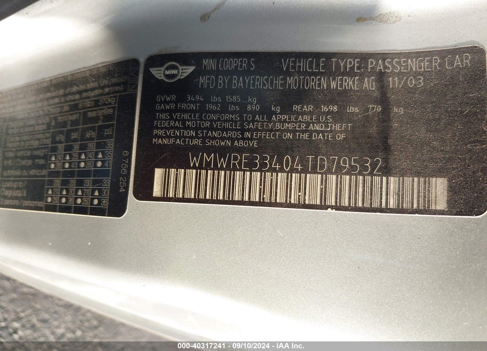 2004 MINI COOPER S VIN: WMWRE33404TD79532