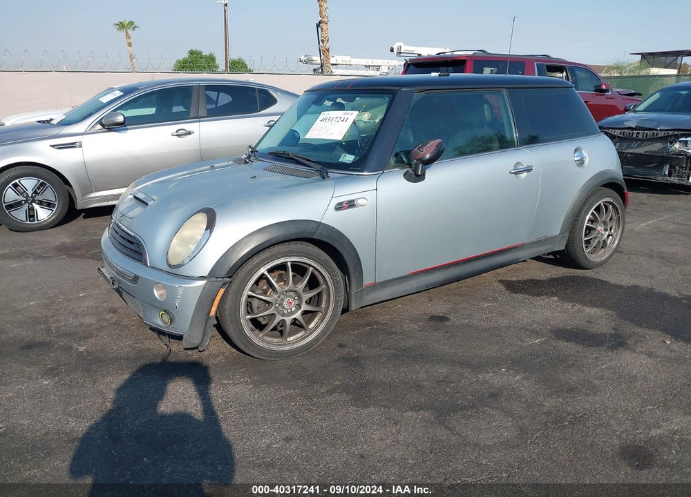 2004 MINI COOPER S VIN: WMWRE33404TD79532