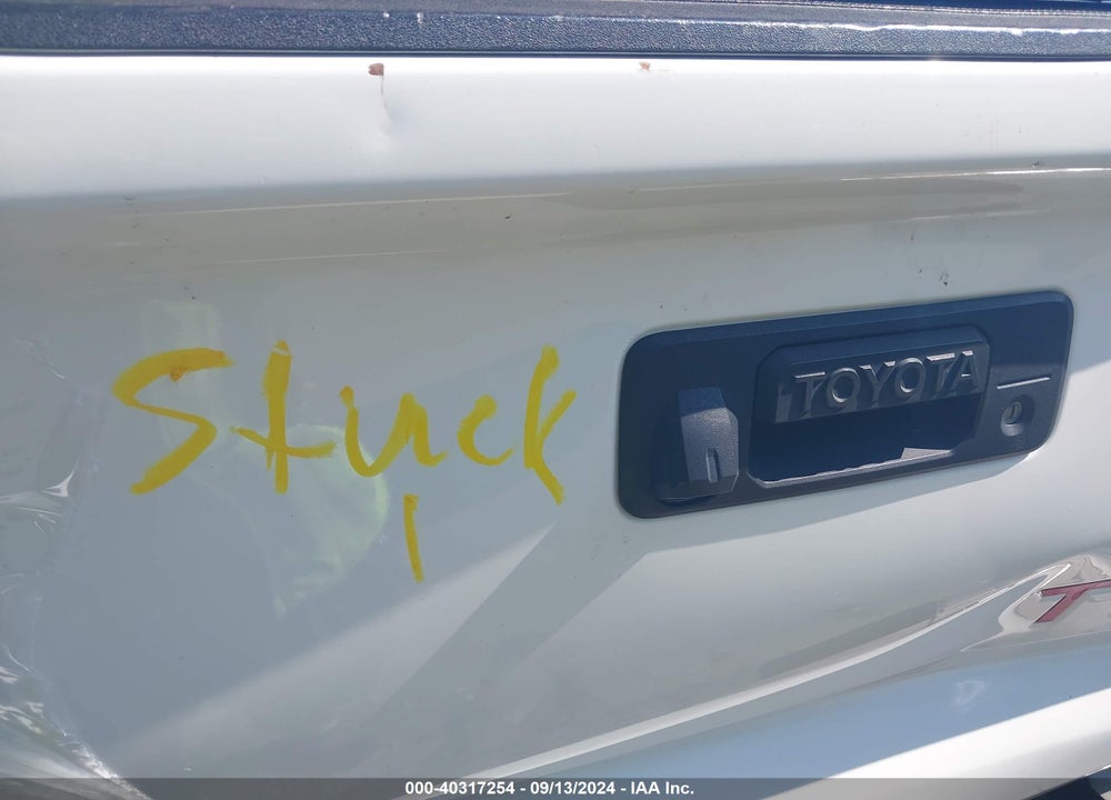2015 TOYOTA TUNDRA SR5 5.7L V8 VIN: 5TFDY5F14FX484410