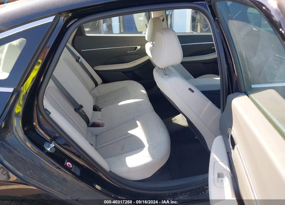 2023 HYUNDAI SONATA HYBRID SEL VIN: KMHL34JJXPA054182