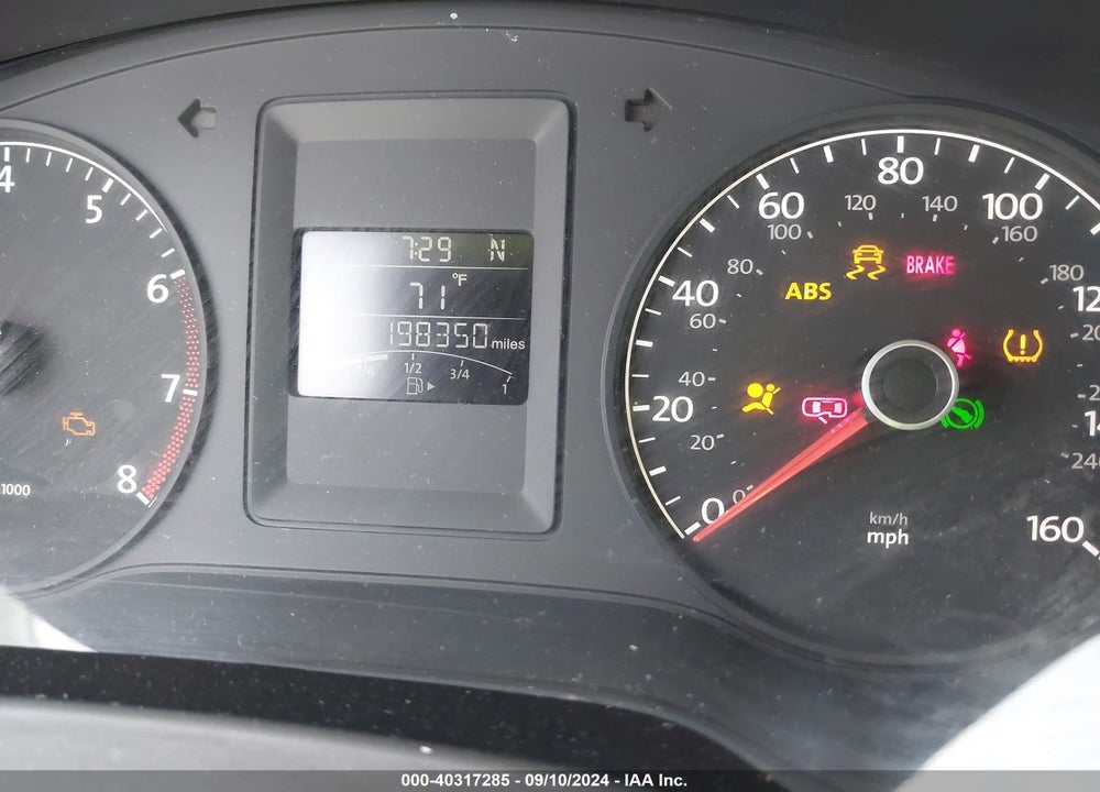 2011 VOLKSWAGEN JETTA 2.5L SE VIN: 3VWDZ7AJ8BM372688