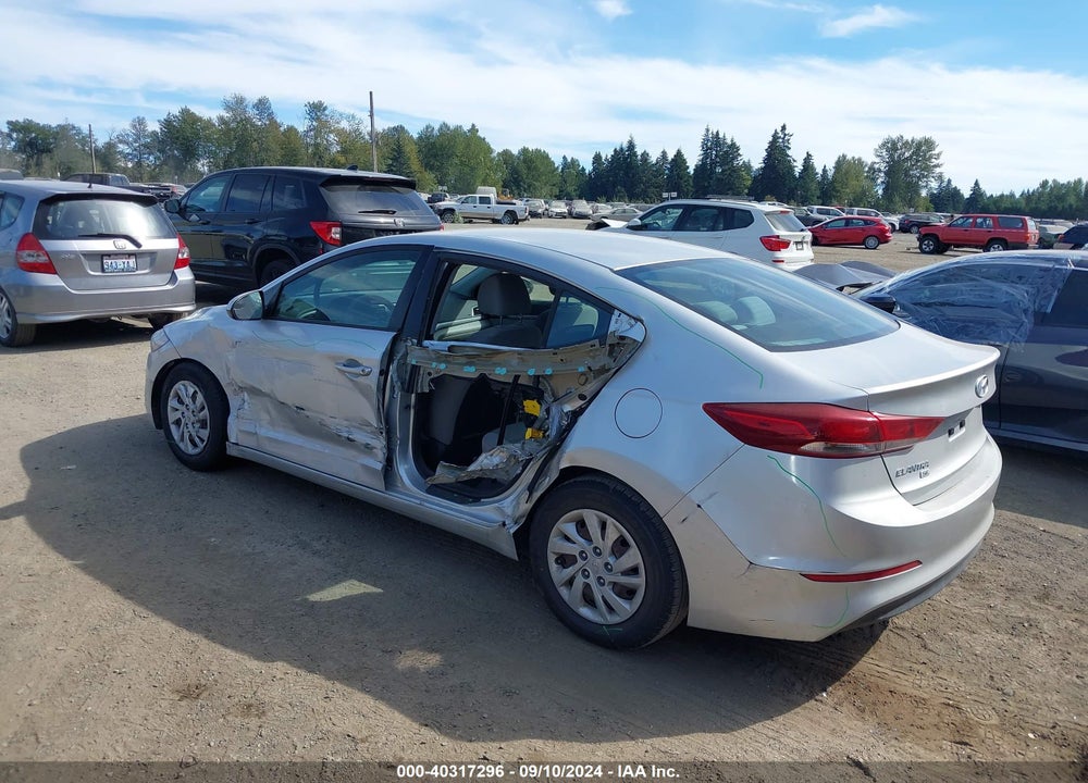 2018 HYUNDAI ELANTRA SE VIN: 5NPD74LF6JH266020