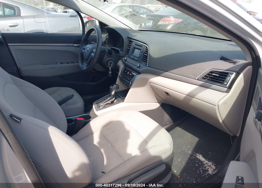 2018 HYUNDAI ELANTRA SE VIN: 5NPD74LF6JH266020