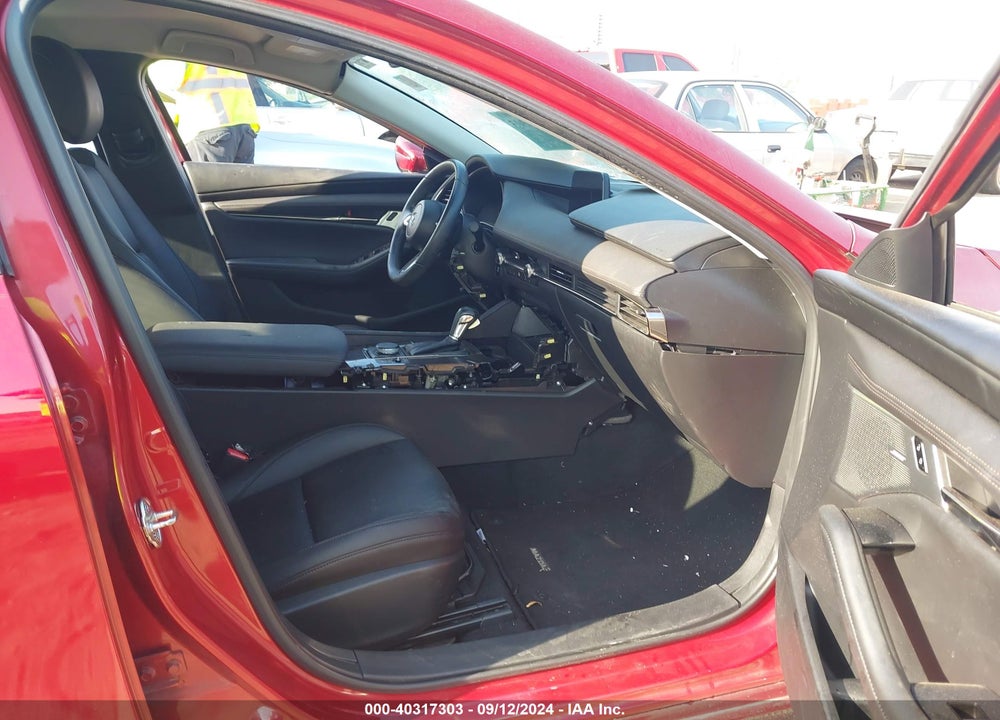 2019 MAZDA 3 PREFERRED PACKAGE VIN: JM1BPBDM6K1121576