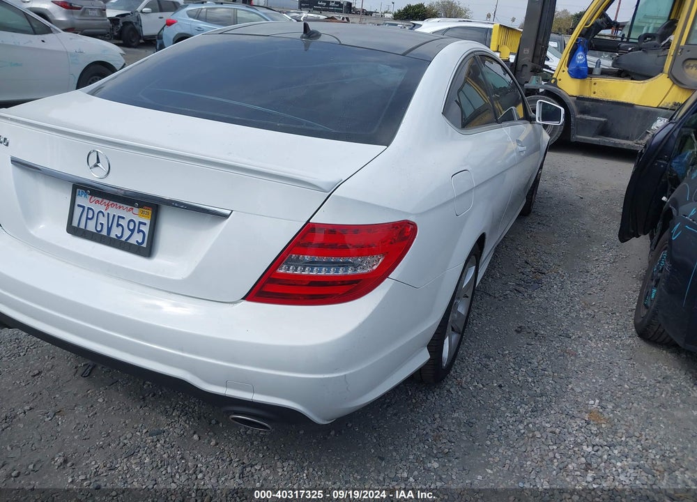 2015 MERCEDES-BENZ C 350 SPORT VIN: WDDGJ5HB1FG416160