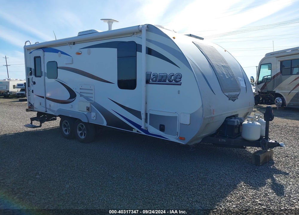 2016 LANCE M-1995 VIN: 56YTT1827GL318044