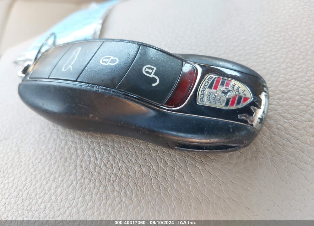 2014 PORSCHE PANAMERA 4S VIN: WP0AB2A78EL055517
