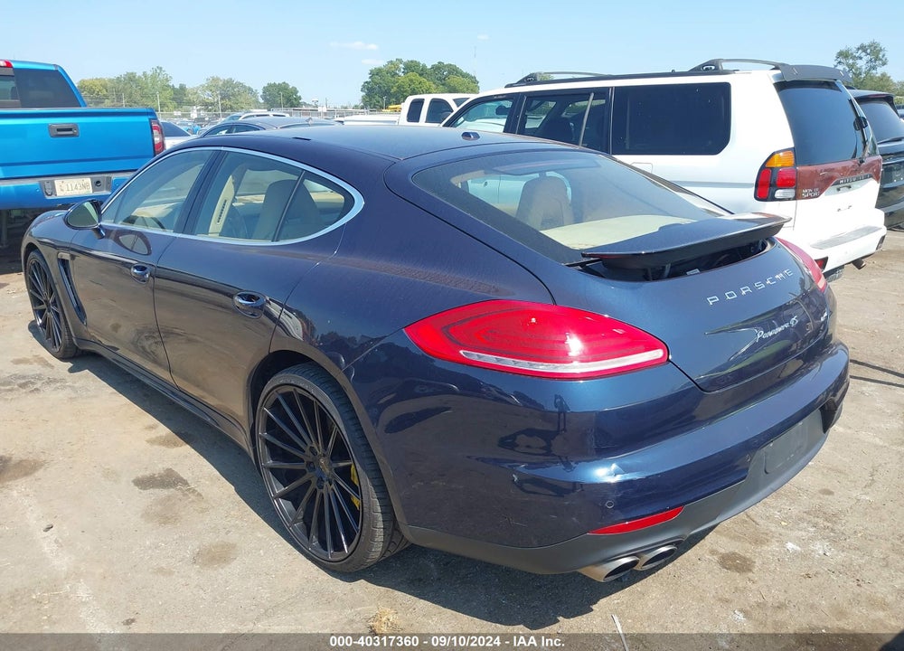 2014 PORSCHE PANAMERA 4S VIN: WP0AB2A78EL055517