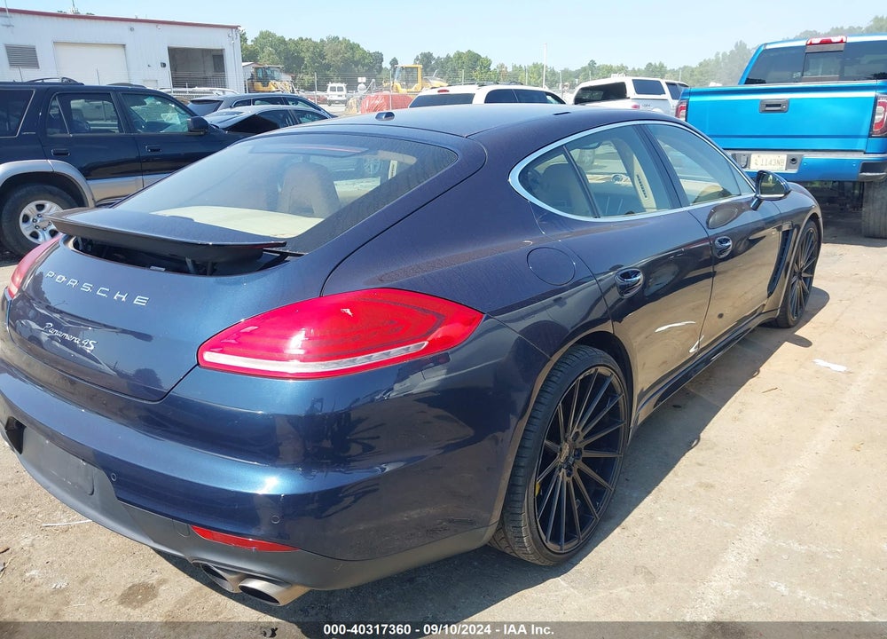 2014 PORSCHE PANAMERA 4S VIN: WP0AB2A78EL055517