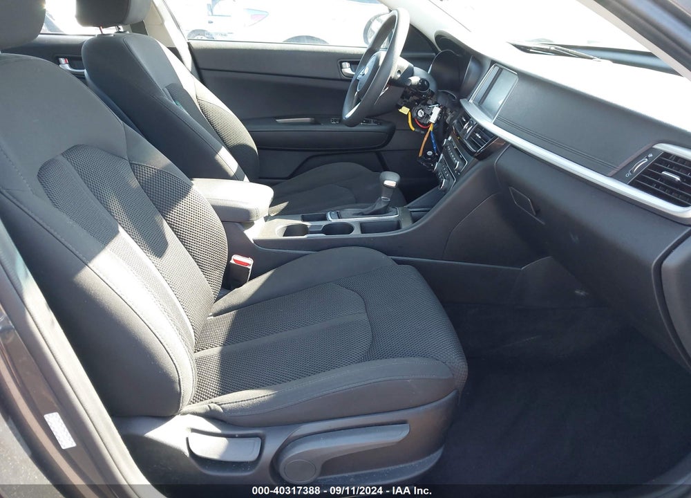 2020 KIA OPTIMA LX VIN: 5XXGT4L32LG422129
