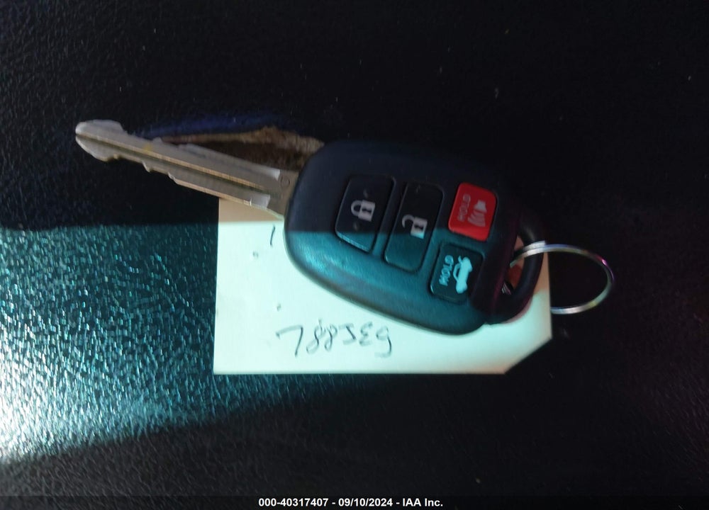 2014 TOYOTA CAMRY SE VIN: 4T1BF1FK3EU830585