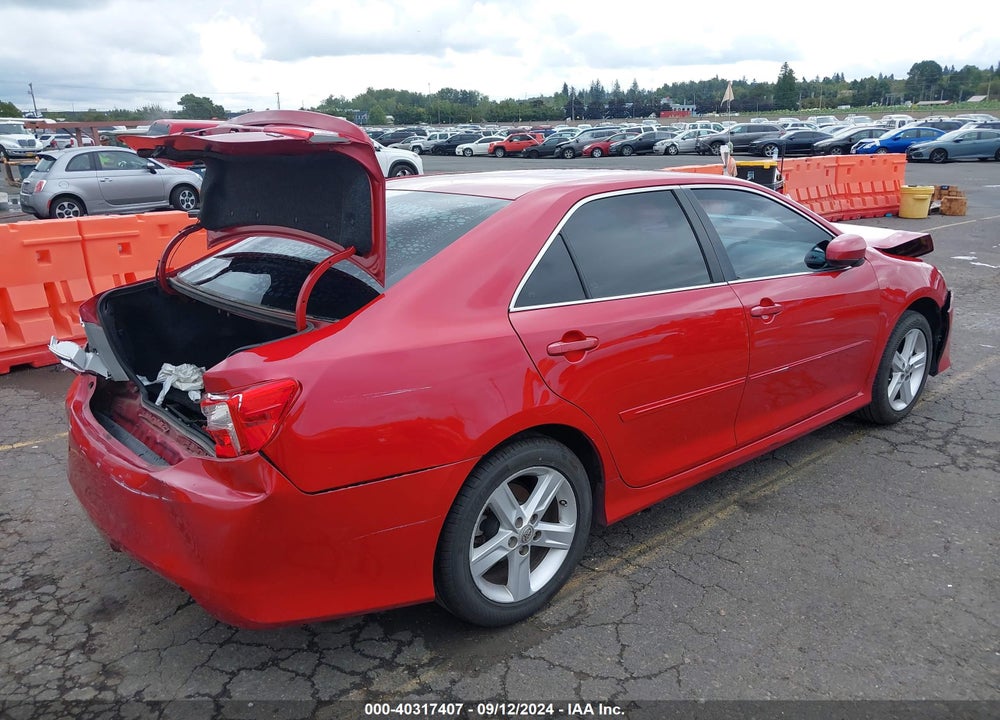 2014 TOYOTA CAMRY SE VIN: 4T1BF1FK3EU830585