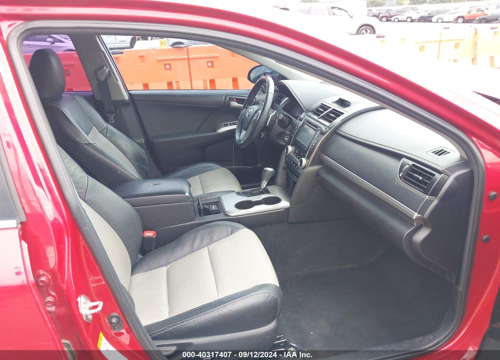 2014 TOYOTA CAMRY SE VIN: 4T1BF1FK3EU830585