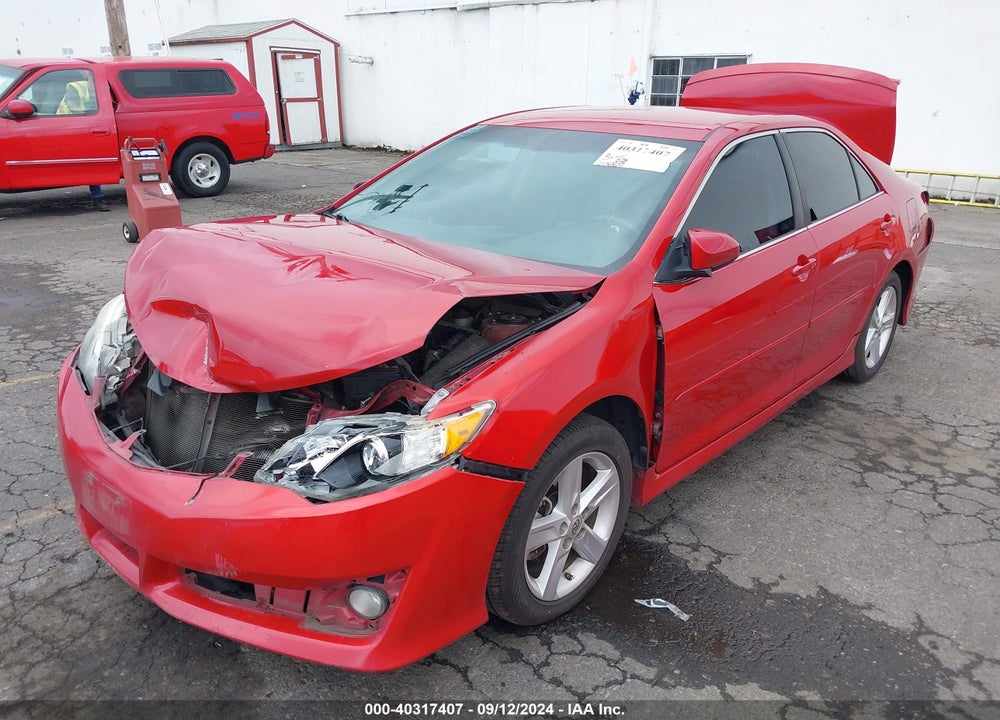 2014 TOYOTA CAMRY SE VIN: 4T1BF1FK3EU830585
