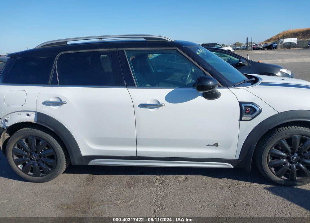 2017 MINI COUNTRYMAN COOPER S VIN: WMZYT5C37H3D81419