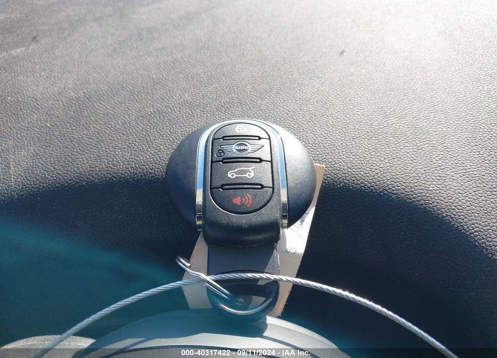 2017 MINI COUNTRYMAN COOPER S VIN: WMZYT5C37H3D81419