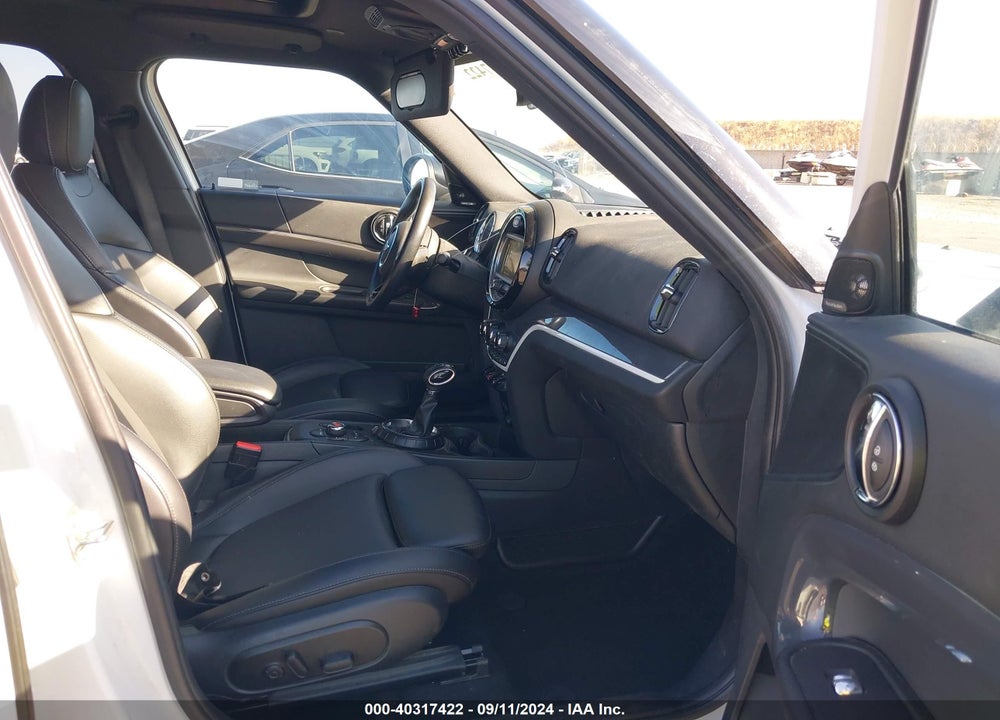 2017 MINI COUNTRYMAN COOPER S VIN: WMZYT5C37H3D81419