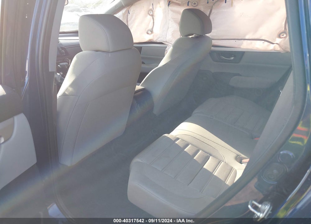 2018 HONDA CR-V LX VIN: 2HKRW6H33JH217666