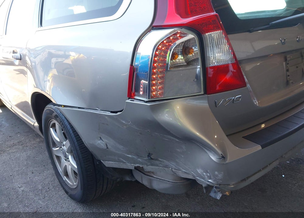 2008 VOLVO V70 3.2 VIN: YV1BW982981035878