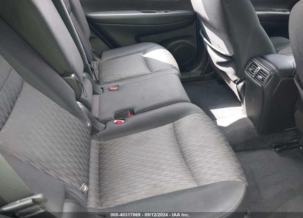 2017 NISSAN ROGUE S VIN: JN8AT2MT8HW137891