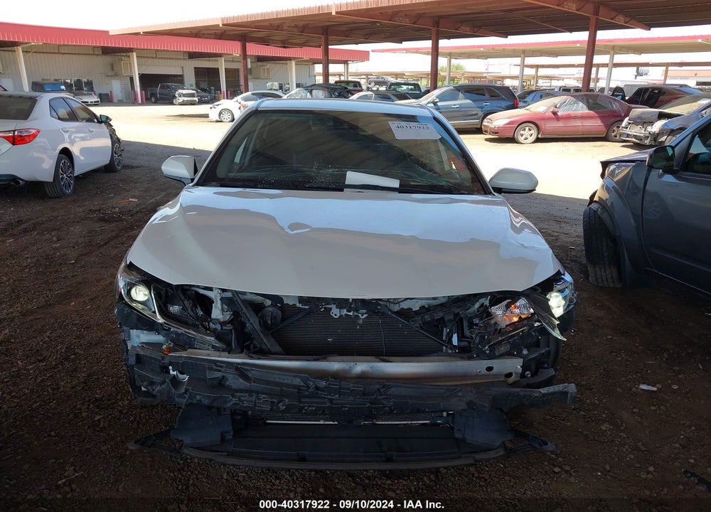 2022 TOYOTA CAMRY LE VIN: 4T1C11AK4NU640238