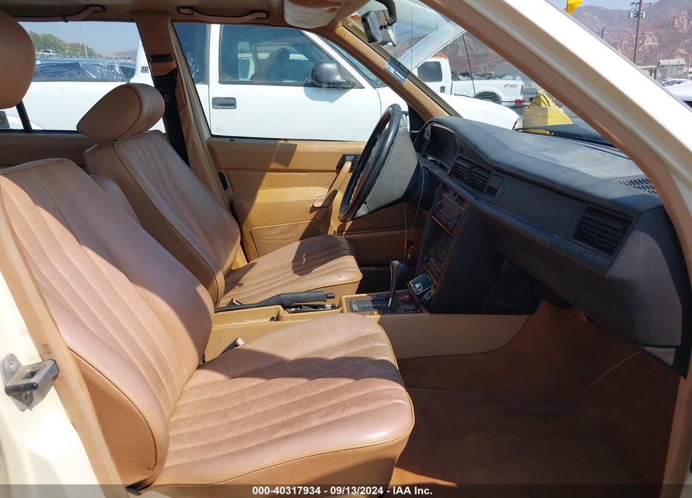 1991 MERCEDES-BENZ 190 E 2.6 VIN: WDBDA29D8MF838004