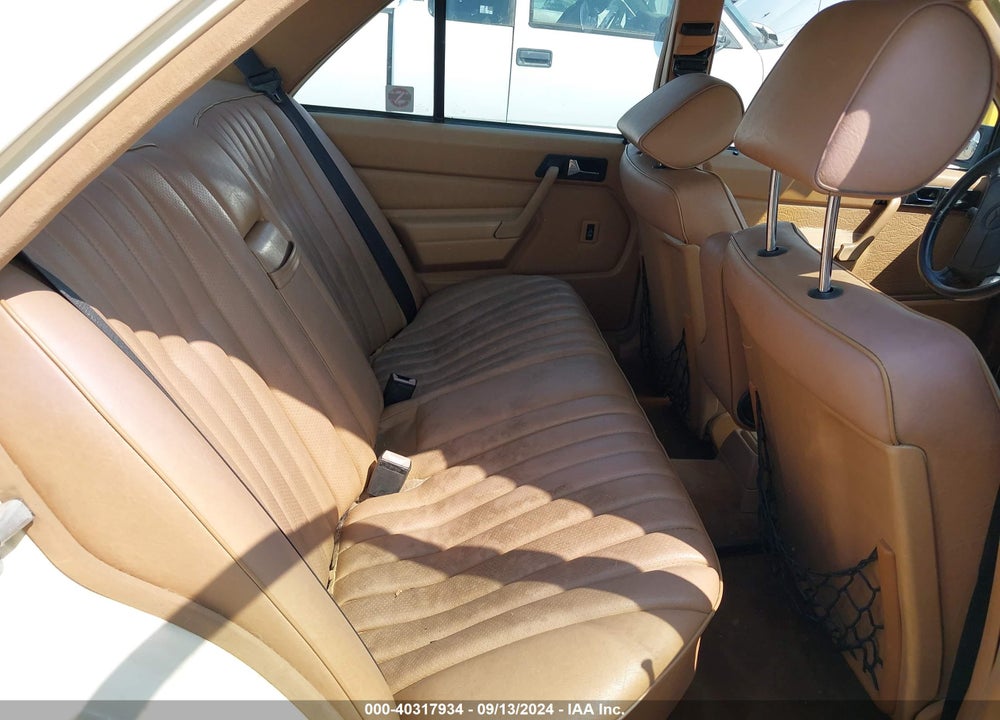 1991 MERCEDES-BENZ 190 E 2.6 VIN: WDBDA29D8MF838004