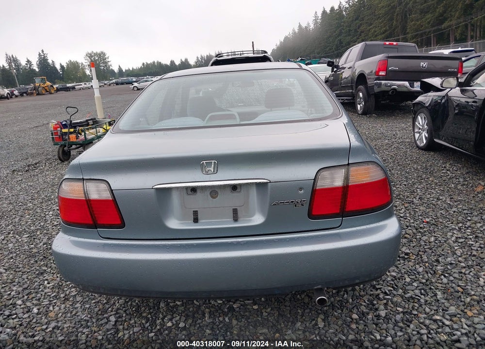1996 HONDA ACCORD LX/EX VIN: 1HGCD5630TA152988