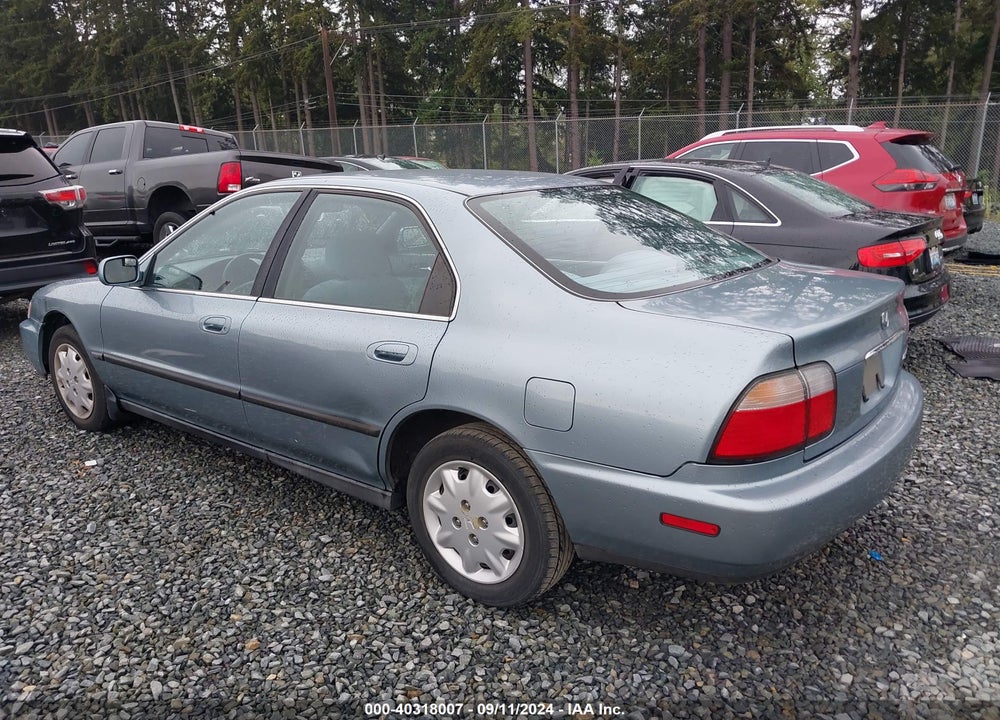 1996 HONDA ACCORD LX/EX VIN: 1HGCD5630TA152988